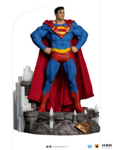 IRON STUDIOS - SUPERMAN UNLEASHED DELUXE - DC COMICS - ART SCALE 1/10