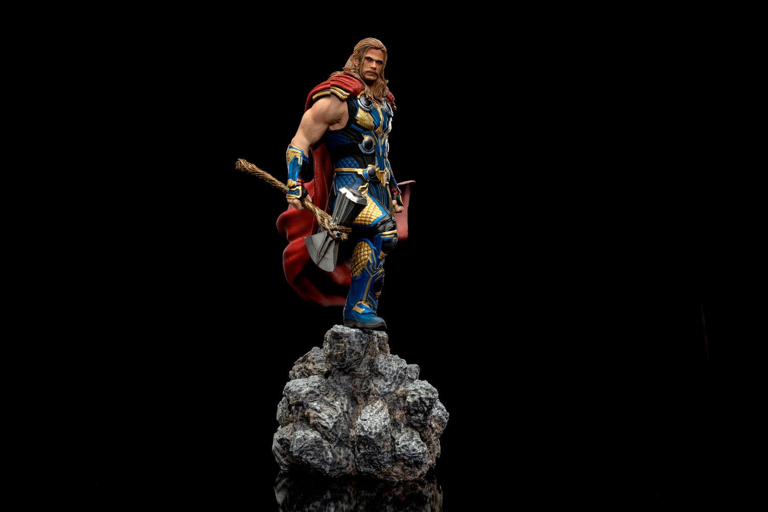 Thor - Thor Love and Thunder - BDS Art Scale 1/10 - Iron Studios