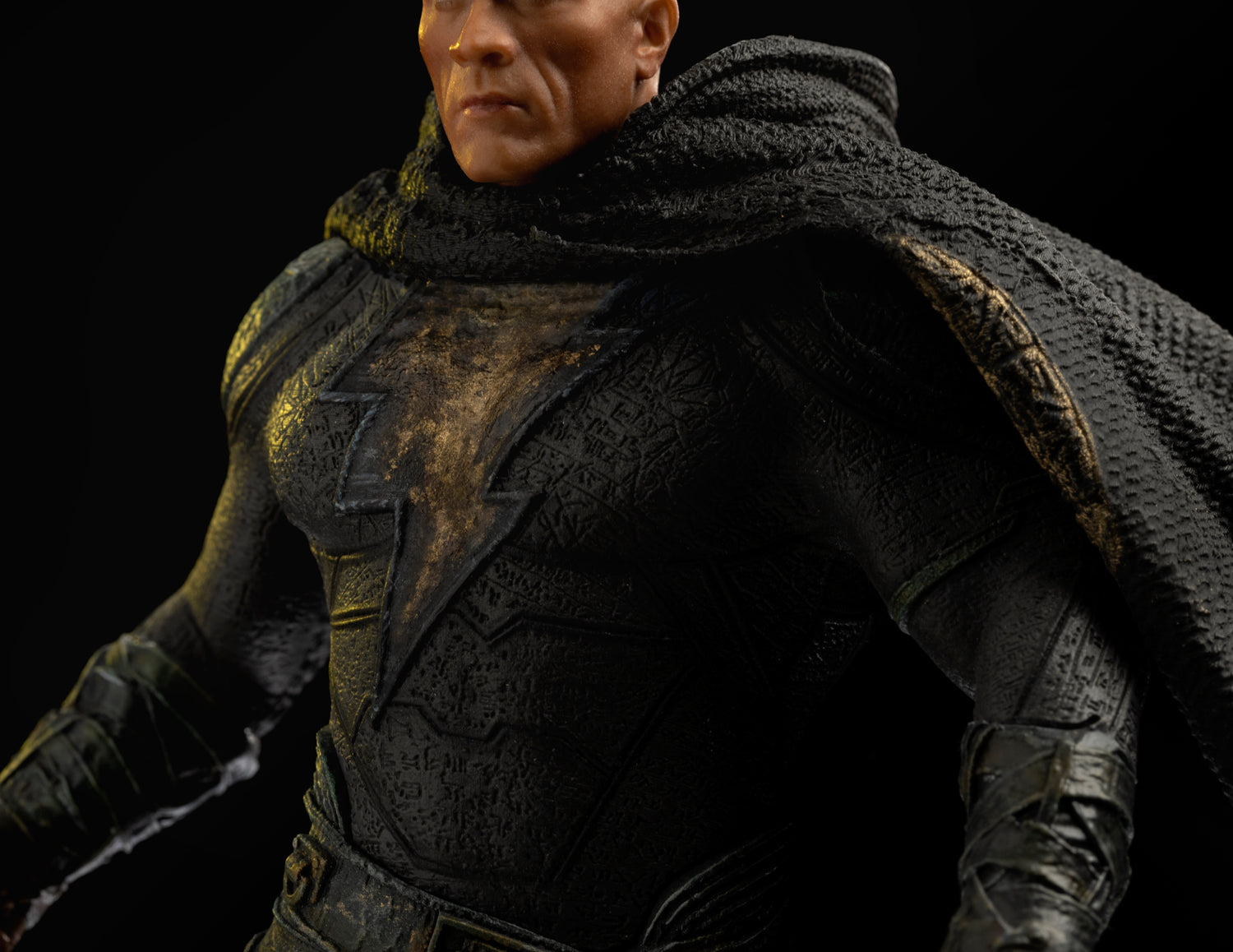 IRON STUDIOS - BLACK ADAM - BLACK ADAM - ART SCALE 1/10